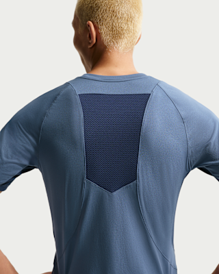 Nike Pro Training Men's Dri-FIT ADV Short-Sleeve Top. Nike.com